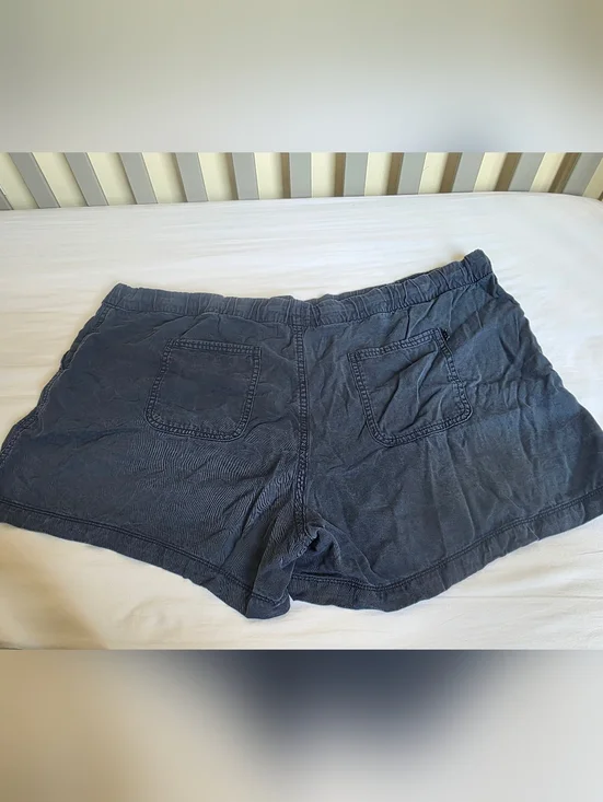 Gap Navy Blue Casual Pull-On Lyocell 3 Inch Shorts Size XXL - Picture 6 of 9